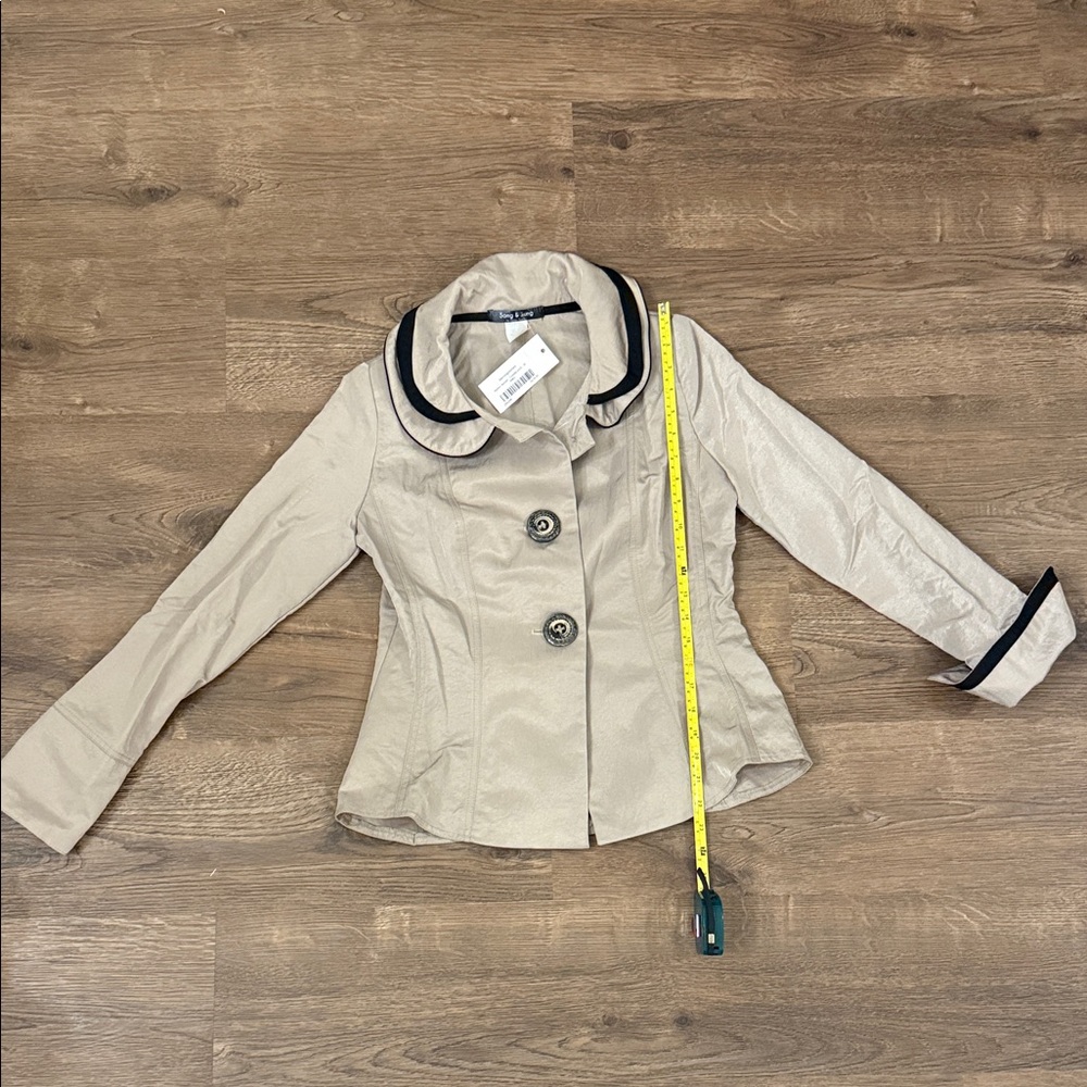 Song & Sung NWT Beige Jacket with Black Accents and cuffs